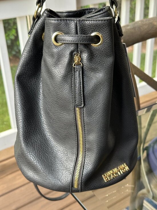 Kenneth Cole Reaction Faux Leather Tanner Bucket Bag Backpack Black Gold NWT main image 5
